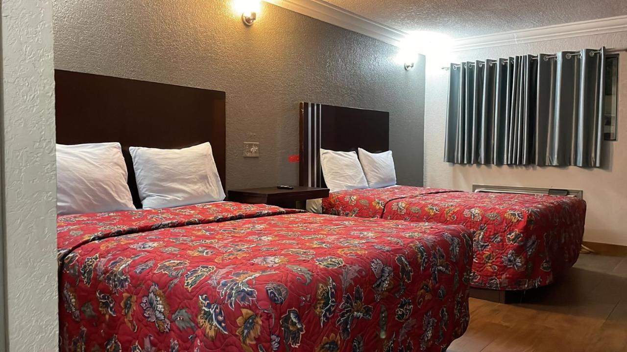 Budget Inn And Suites Crowley Bagian luar foto