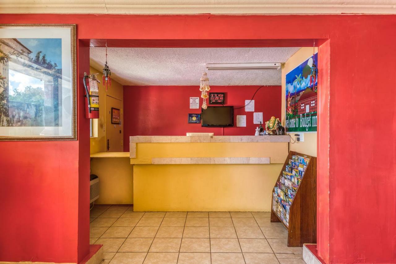 Budget Inn And Suites Crowley Bagian luar foto
